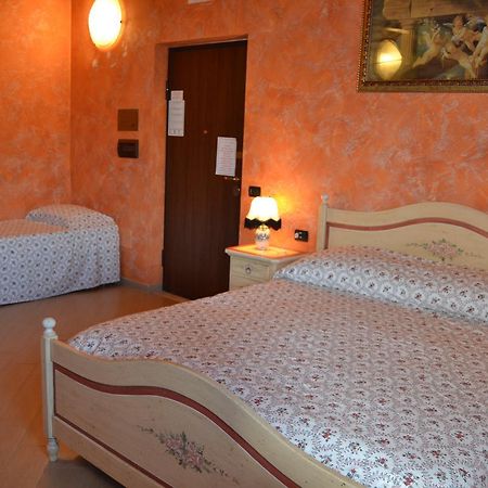 Montecorvino Pugliano Resort Le Parisien المظهر الخارجي الصورة