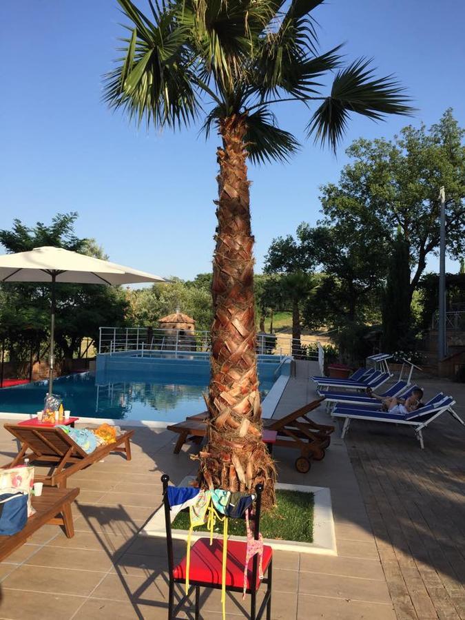 Montecorvino Pugliano Resort Le Parisien المظهر الخارجي الصورة
